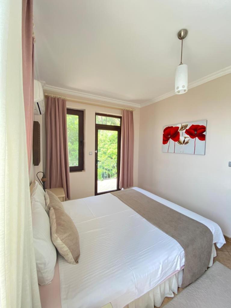 Begonvilla Bungalows Фетие Екстериор снимка